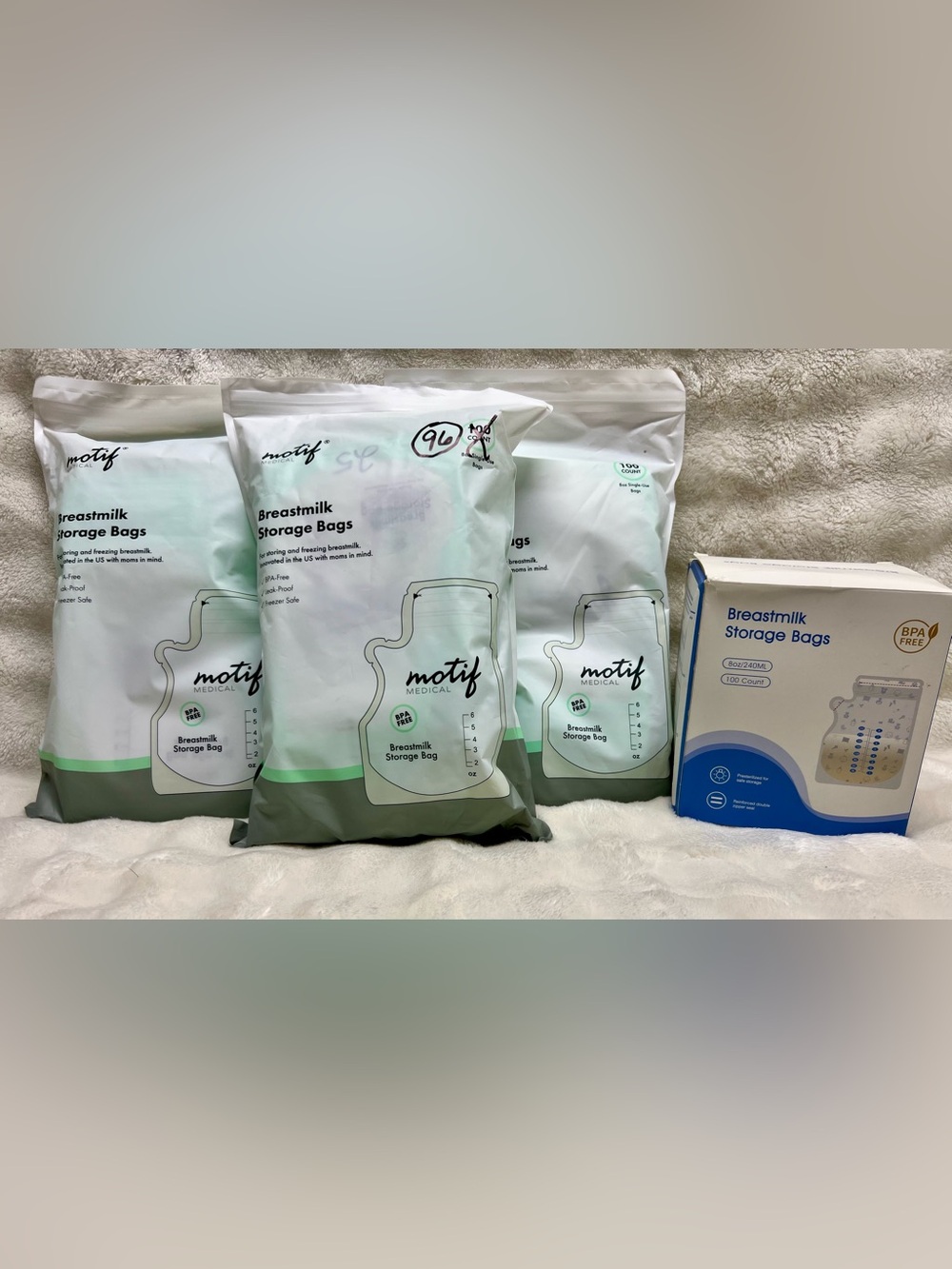 Breastmilk Storage Bags - 367 Total Count. Smoke/Pet free home